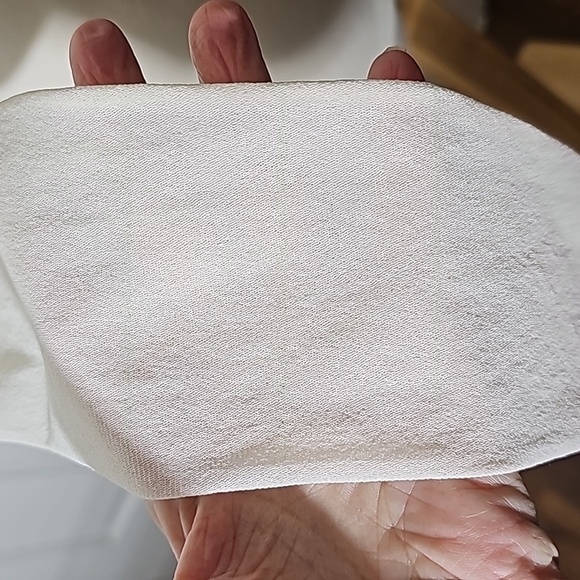 D. EXTERIOR women's fitter stretch top made in Italy. Cream color size large. - Picture 4 of 10